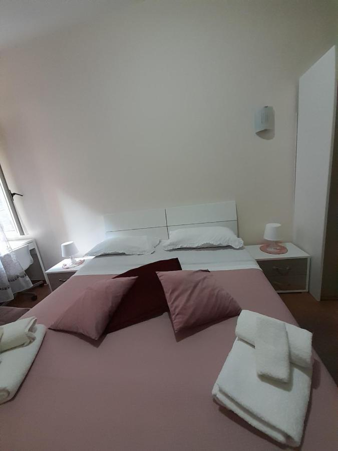 Dimora Donna Carmela Appartement Napels Buitenkant foto